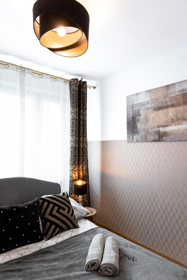 Clicktheflat Conrada Apart Rooms Warschau Exterior foto