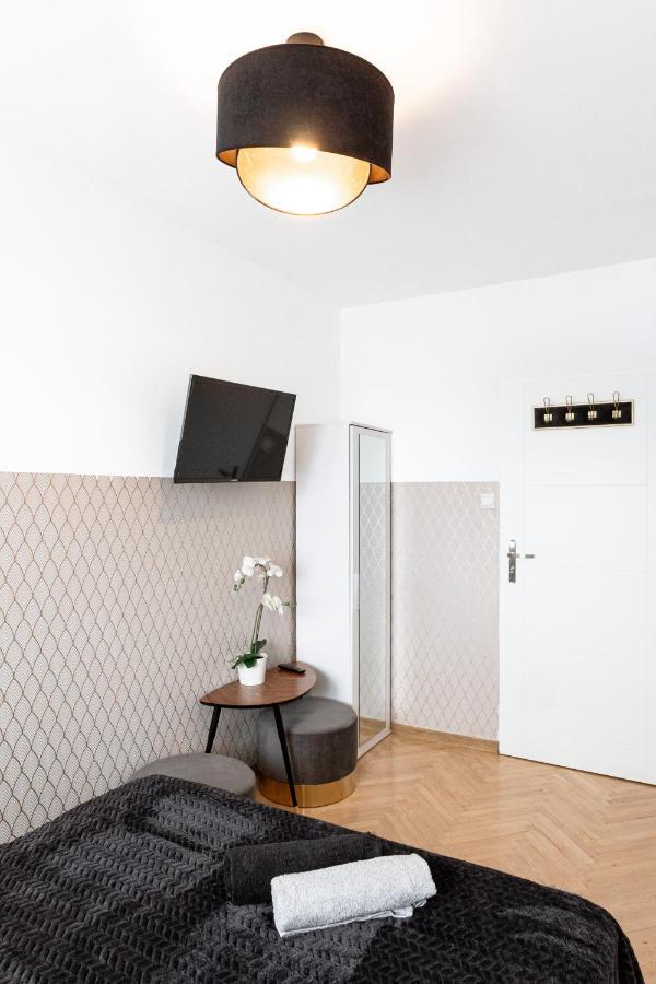 Clicktheflat Conrada Apart Rooms Warschau Exterior foto