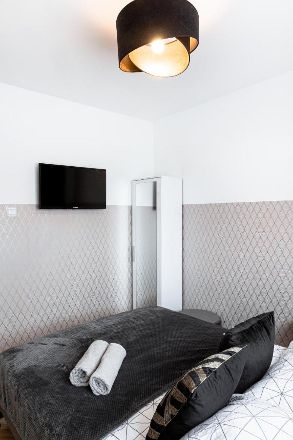 Clicktheflat Conrada Apart Rooms Warschau Exterior foto