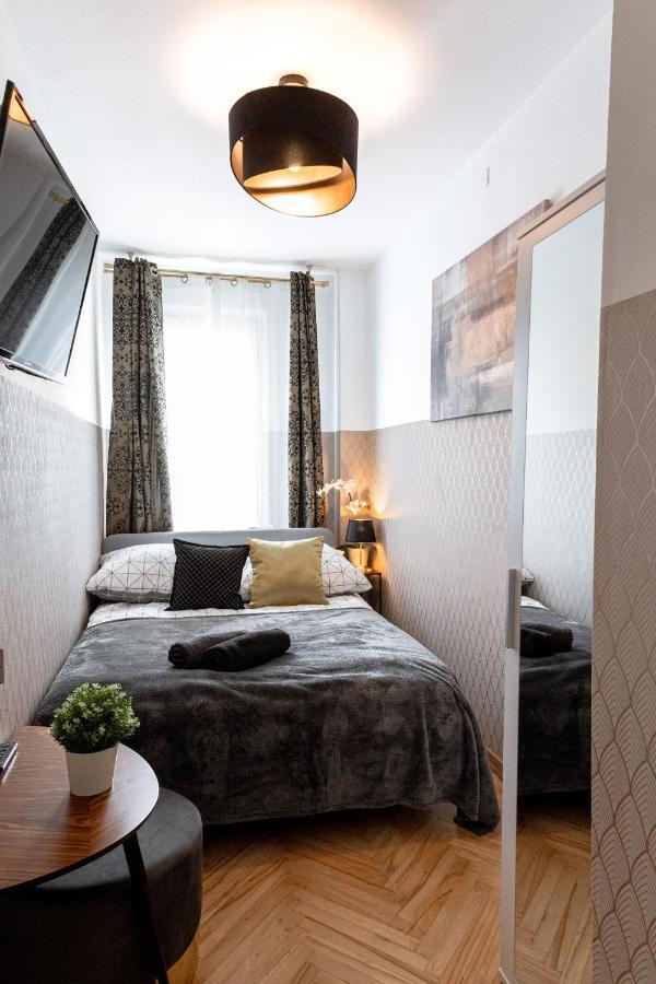 Clicktheflat Conrada Apart Rooms Warschau Exterior foto